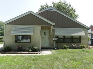 9233 S 49th Ct, Oak Lawn, IL 60453
