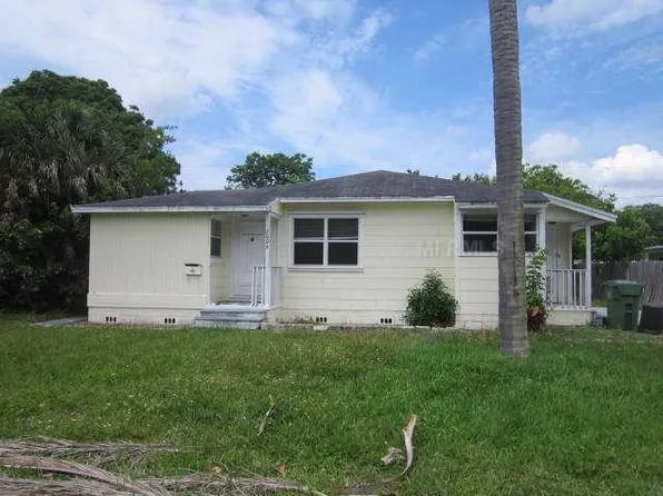 2006 19th St W, Bradenton, FL 34205