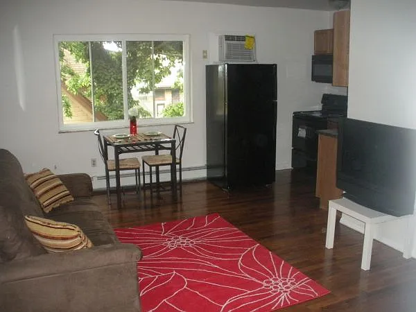 131-135 Kinsey Ave #135-6 — Photo 1