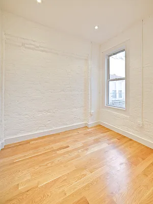 Rented by Veracity NYC LLC | media 7