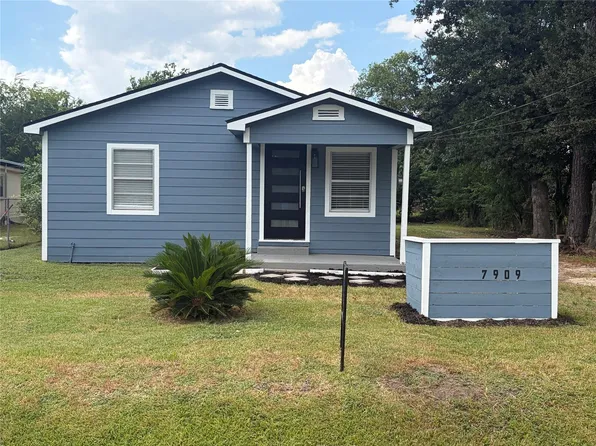 7909 Hoffman St, Houston, TX 77016