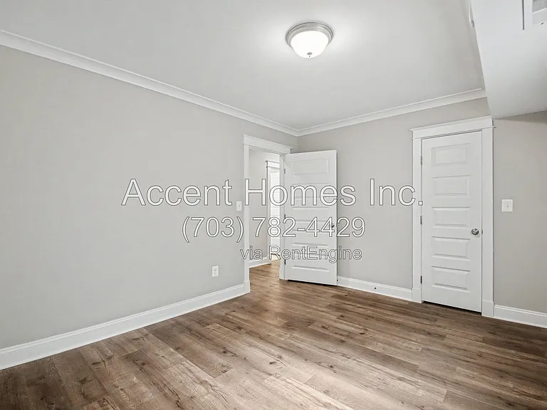 14 W Caton Ave — Photo 26