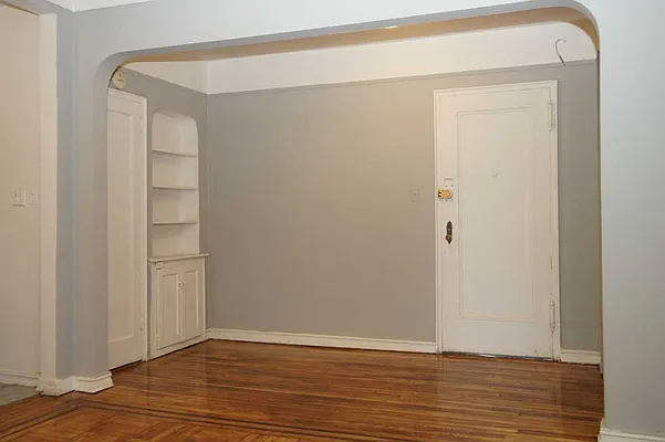 Rented by Norman Raindel, LREB | media 18