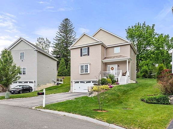 2nd image of 7 Empire Dr