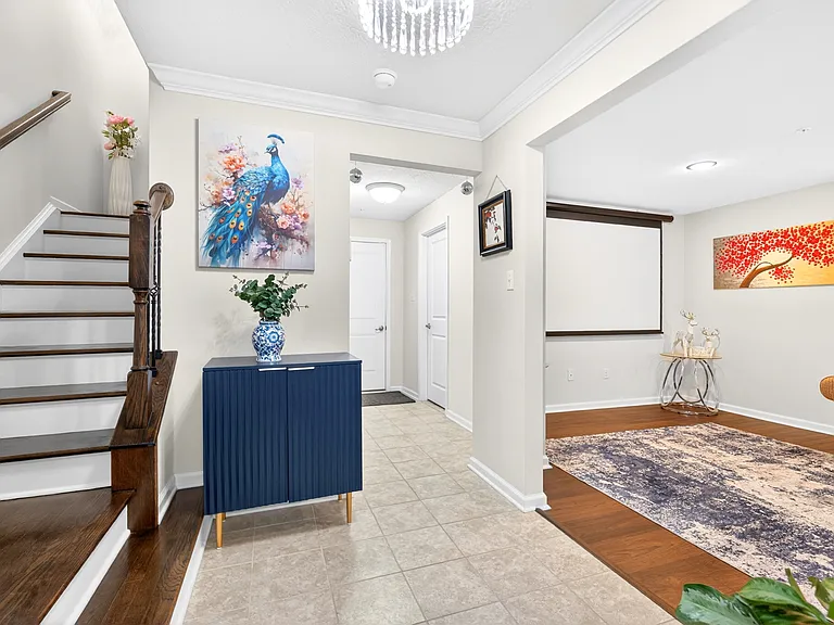 408 Fairmont Dr — Photo 3
