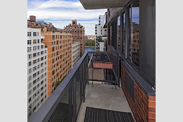 Sold by Stribling | media 15