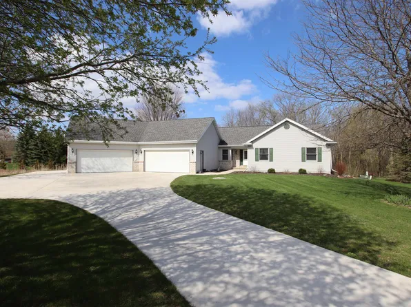 W6971 River View Ct, Fond Du Lac, WI 54937