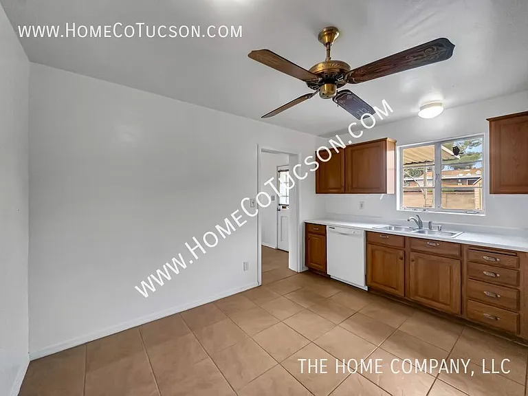 4738 E Cooper St — Photo 8