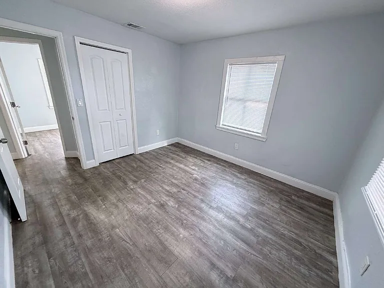 815 N Davis Ave — Photo 5