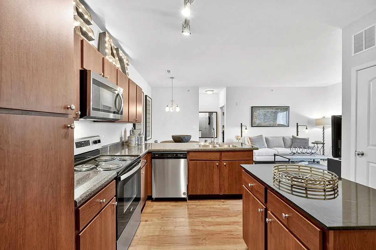 Building Photo - Aventura at Mid Rivers