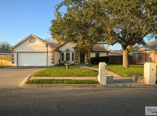 871 S Quail Hollow Dr, Weslaco, TX 78596