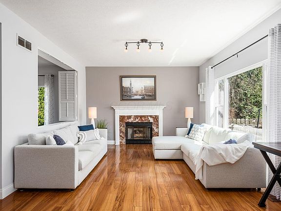 5th image of 717 Collingwood Dr