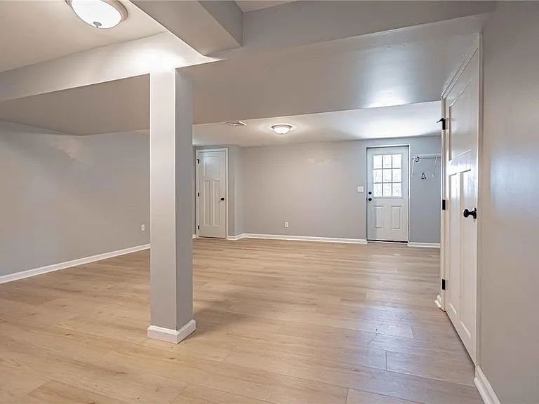 3329 S 2nd St — Photo 31