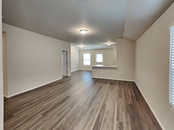 4th image of 1432 Dustin Dr