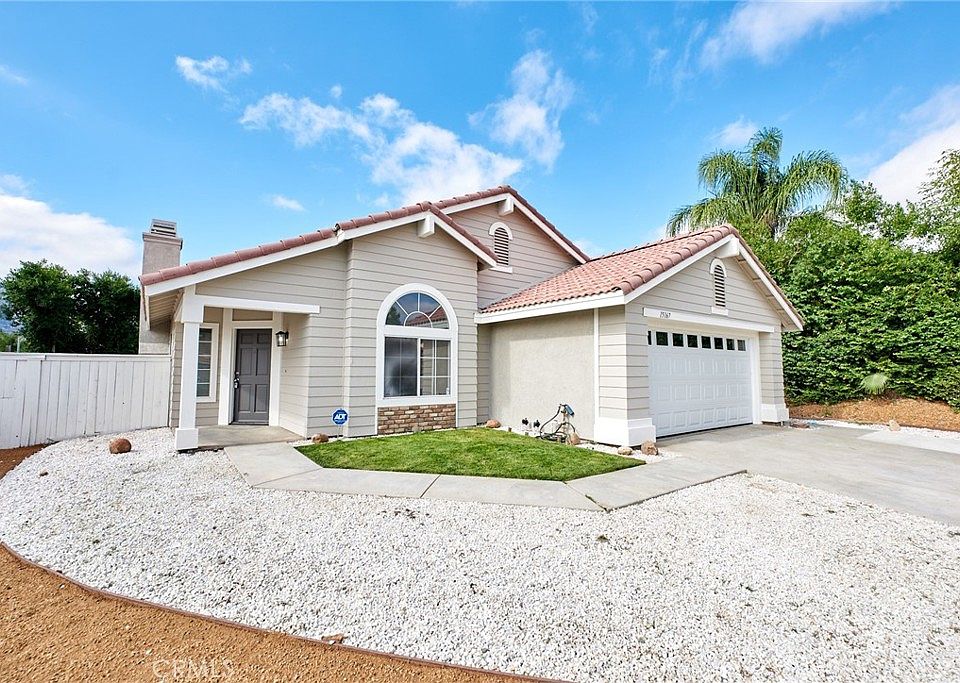 1st image of 15167 Mimosa Dr