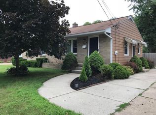 2720 Boulevard Dr SW, Wyoming, MI 49519