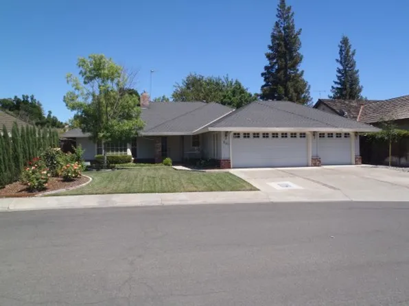 621 Fairview Dr, Woodland, CA 95695