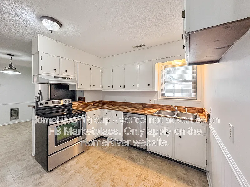 3 bed, 2.0 bath, 1656 sqft, $1,800 — Photo 2