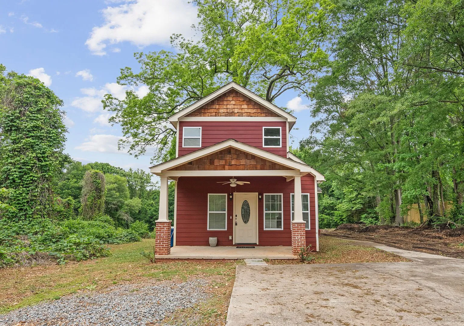 Stylish 4BR Home Near ATL Airport & Downtown — Photo 1