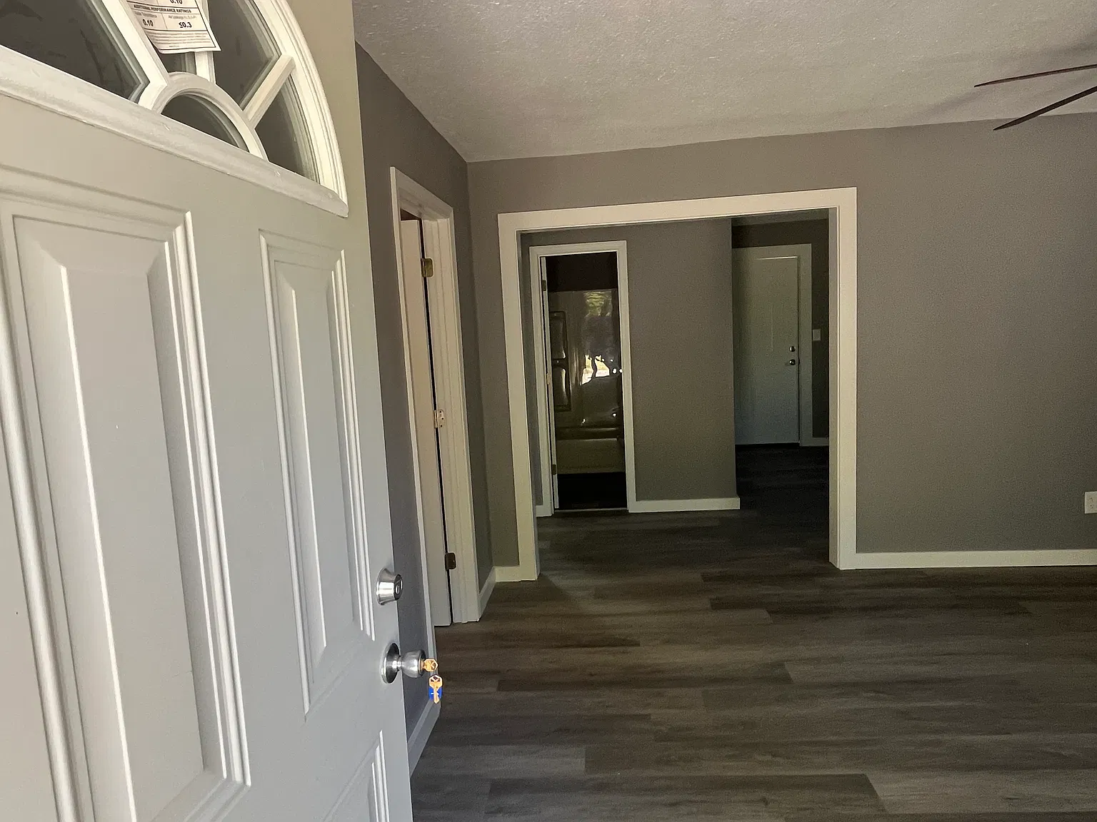 2 bed, 900 sqft, $950 — Photo 1