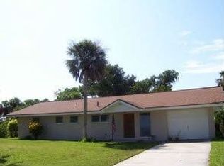 905 Jackson Way, Fort Pierce, FL 34949