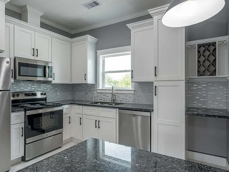1801 Rosenberg — Photo 16