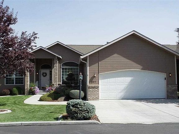 2nd image of 107 Tamarron Ln