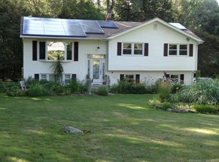 46 Rolf Dr, Danbury, CT 06810