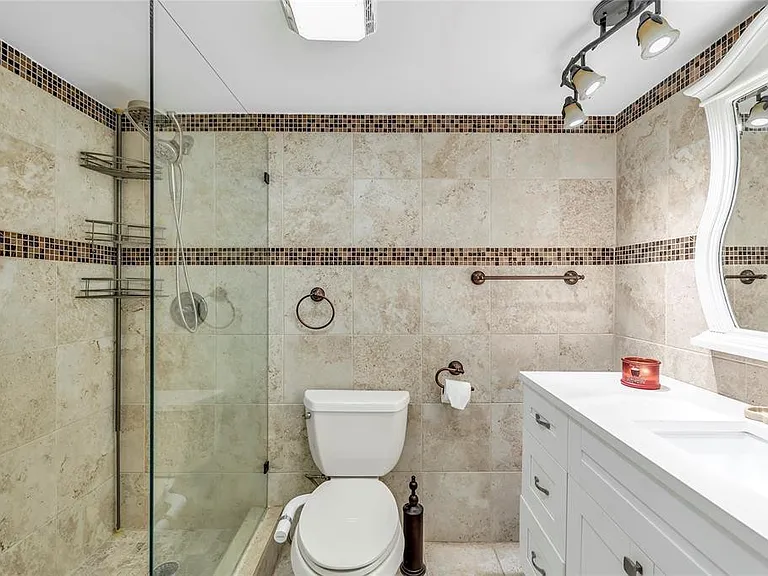 3150 NE 48th Ct #204 — Photo 19