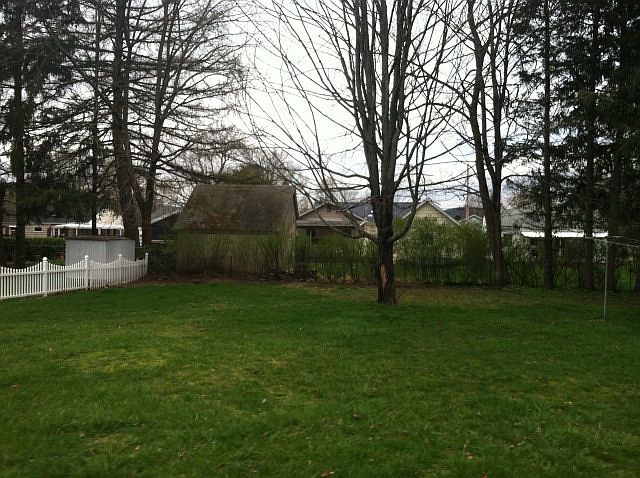 2nd image of 910 Sebring Ave