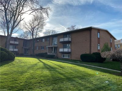 22121 River Oaks Dr #E2, Rocky River, OH, 44116