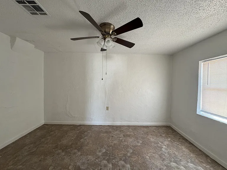 4401 Madera Ave — Photo 8