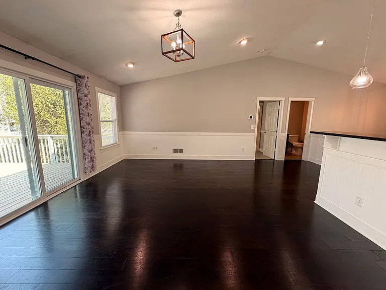 1627 Hamlet Dr SE — Photo 12