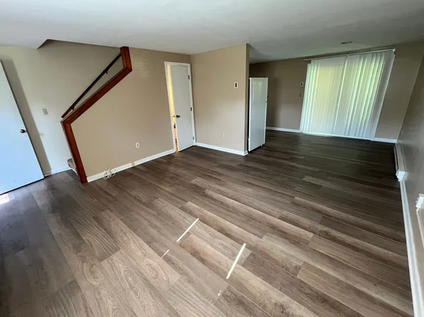 22 Hadley Road, 22 Hadley Rd #B, Sunderland, MA 01375