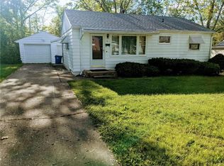 74 Madison Dr, Decatur, IL 62521