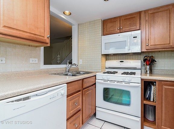 4th image of 2171 N Oakbrook Cir #0
