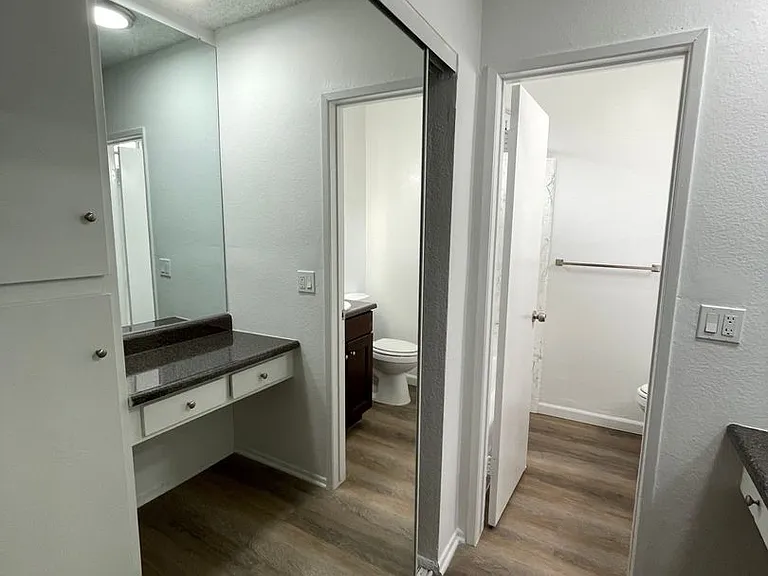 6736 Cleon Ave — Photo 14