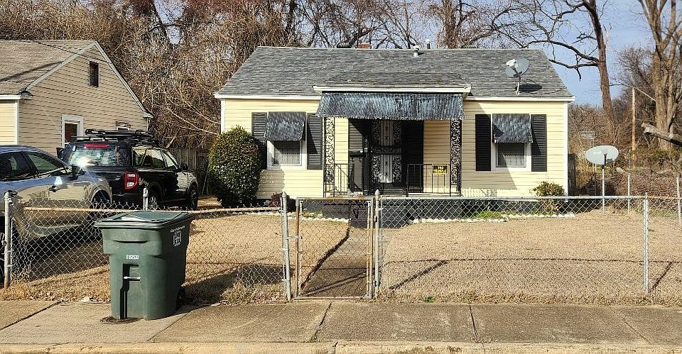 1st image of 140 Temple Ave