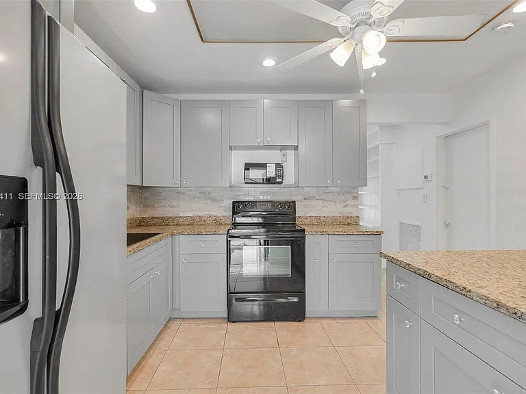 6101 SW 24th St — Photo 10