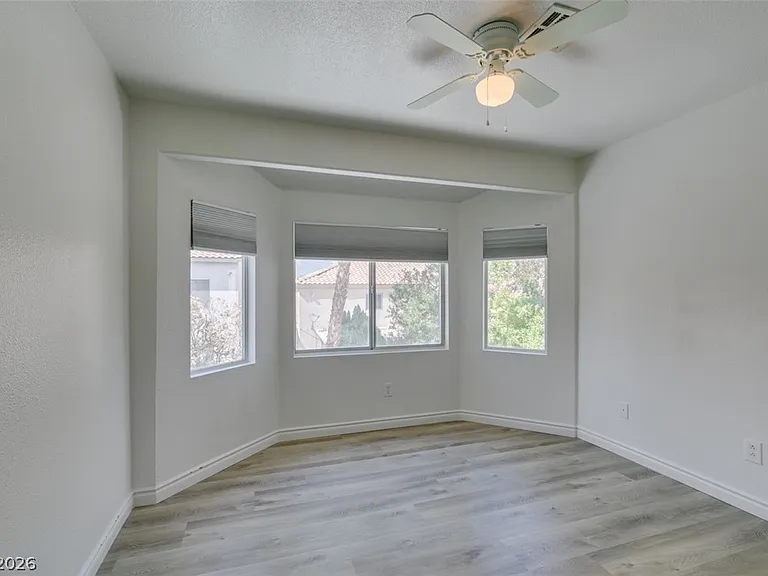 8224 Tivoli Cove Dr — Photo 34
