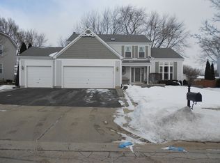 770 Medford Dr, South Elgin, IL 60177