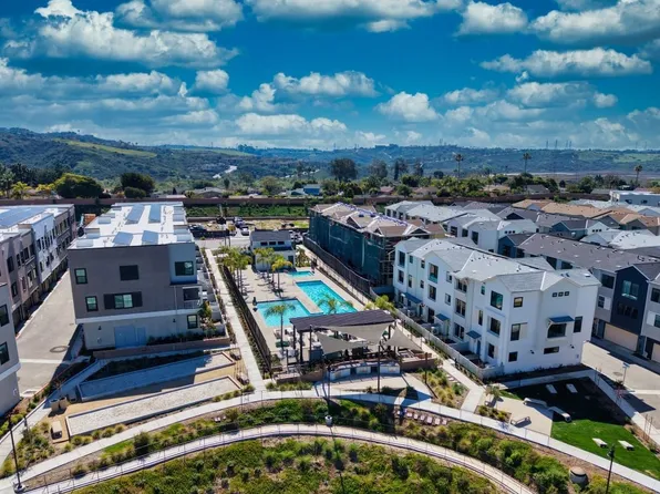 2572 Chamomile Ln, Carlsbad, CA