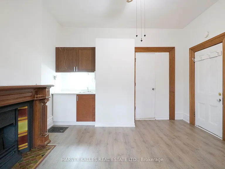 39 Macdonell Ave #1 — Photo 6