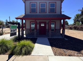 915 E G St, Oakdale, CA 95361