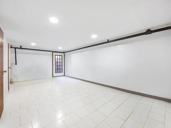 578 Bergen Street image 21 of 30