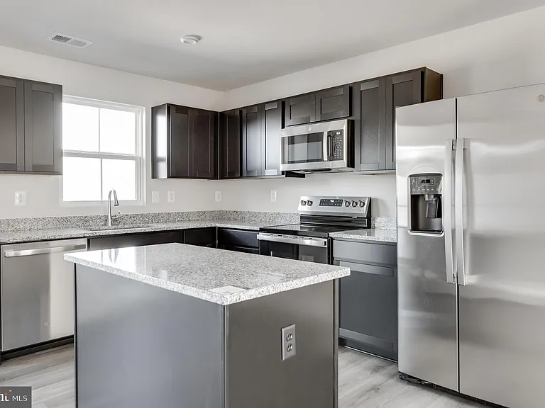 7301 Statesman Blvd — Photo 12