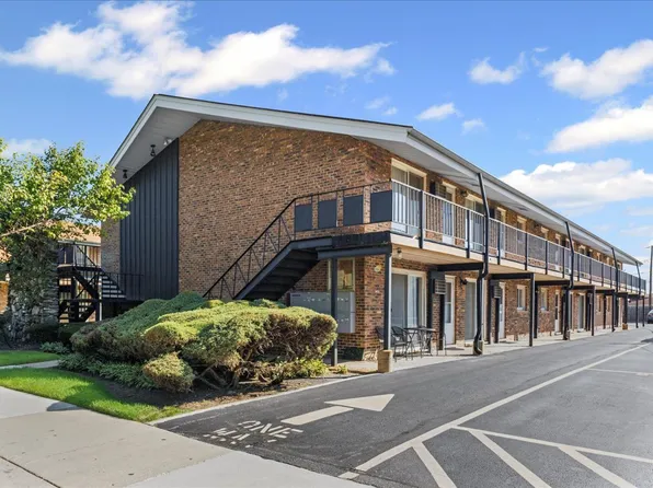 3721 Ruby St APT 103S, Schiller Park, IL 60176