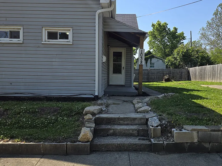 1038 Middle St — Photo 17