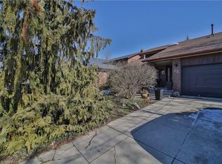 13 Lawnview Dr, Toronto, ON M2N5J9