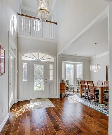 4th image of 6410 Meade Dr